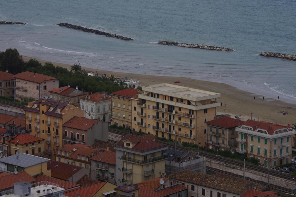 Hotel Capital Cupra Marittima Exterior foto